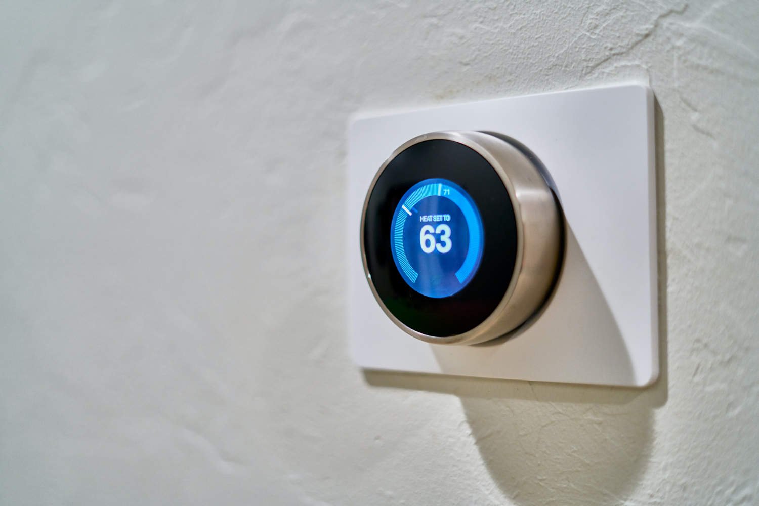 10 Tips for Saving Energy with Your A/C Unit in Florida: Programmable thermostats are among the best efficient ways to reduce your energy consumption.